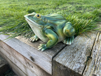 Gorgeous Green Frog Ornament