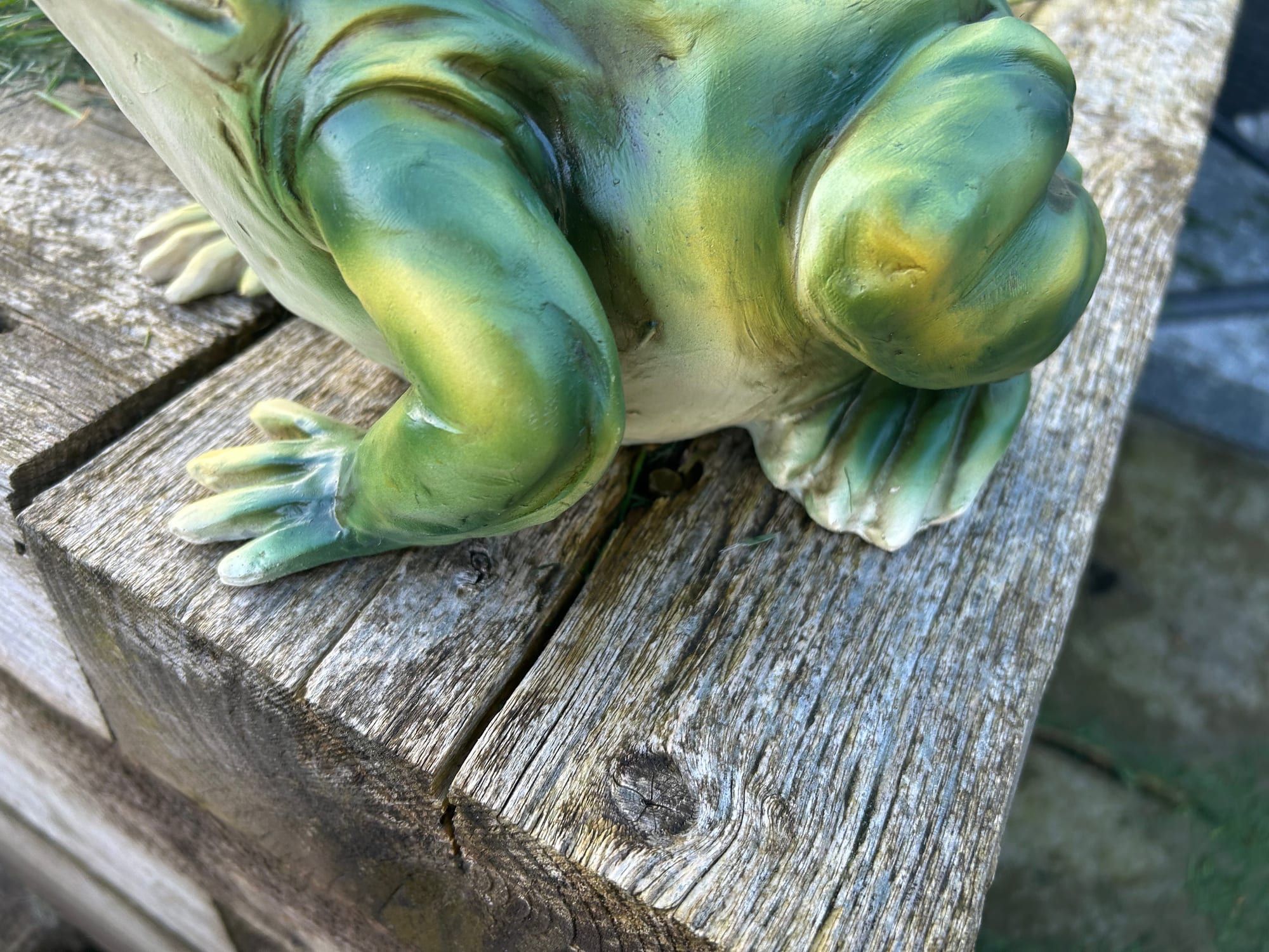 Gorgeous Green Frog Ornament