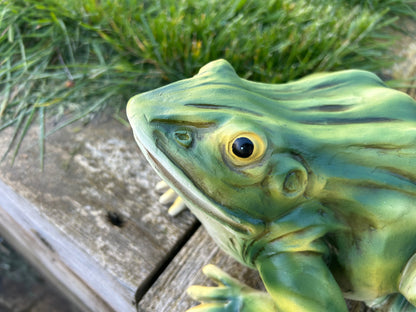 Gorgeous Green Frog Ornament