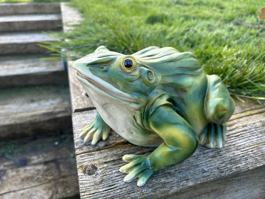 Gorgeous Green Frog Ornament