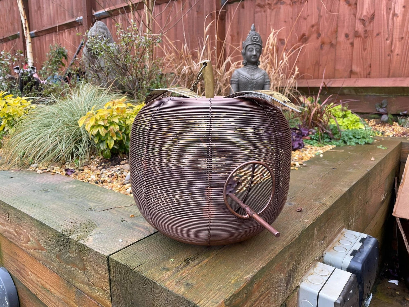 Apple Bird Feeder - Backyard Bliss