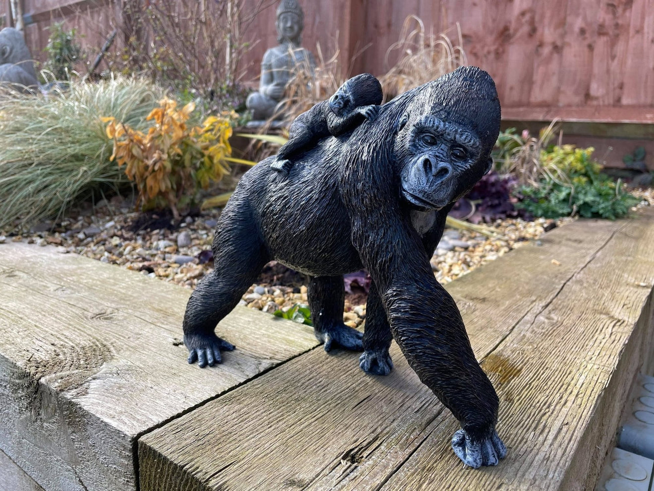 Gorilla w/Baby Ornament - Backyard Bliss