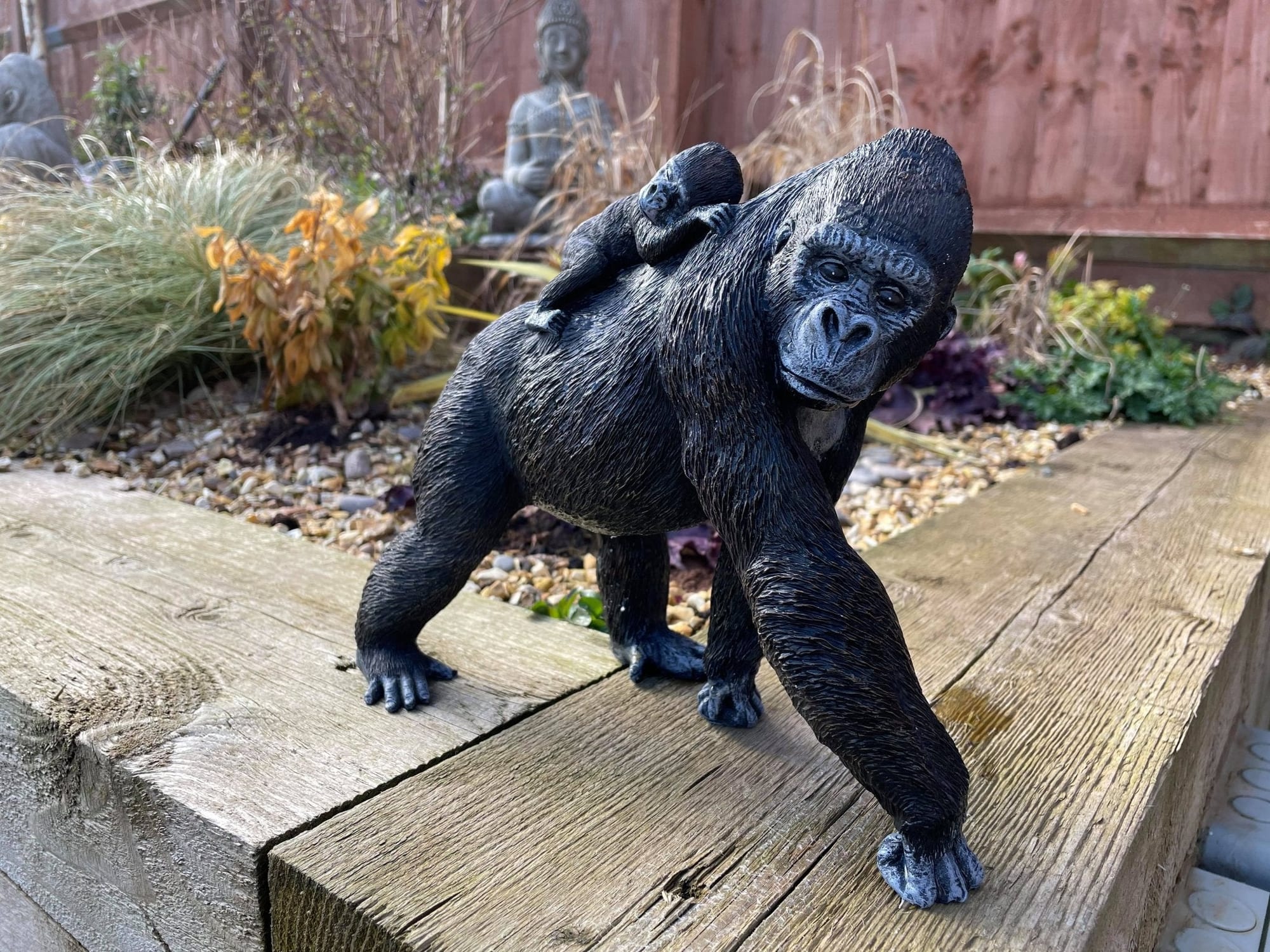 Gorilla w/Baby Ornament - Backyard Bliss