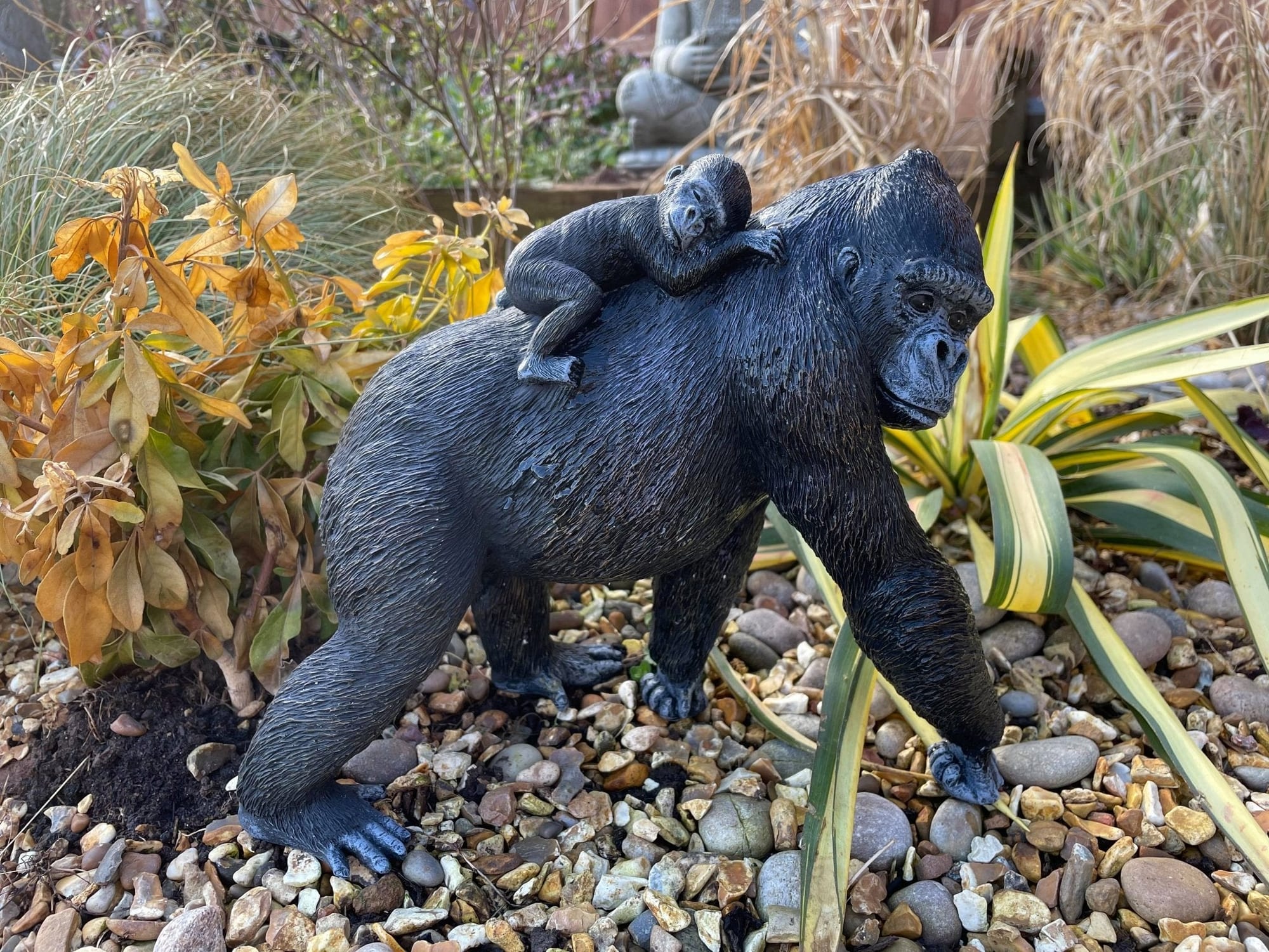 Gorilla w/Baby Ornament - Backyard Bliss
