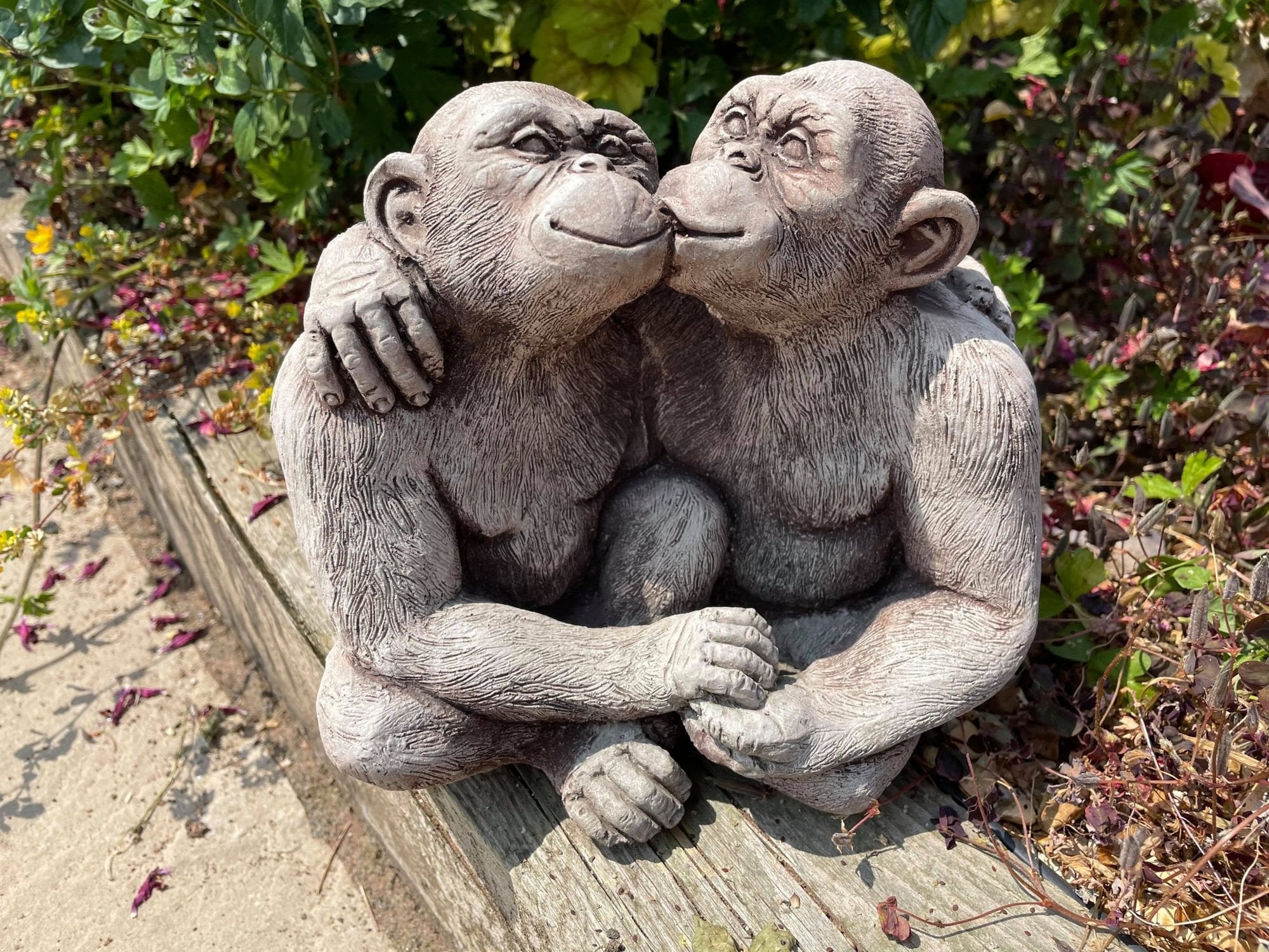 Kissing Monkeys Statue - Backyard Bliss
