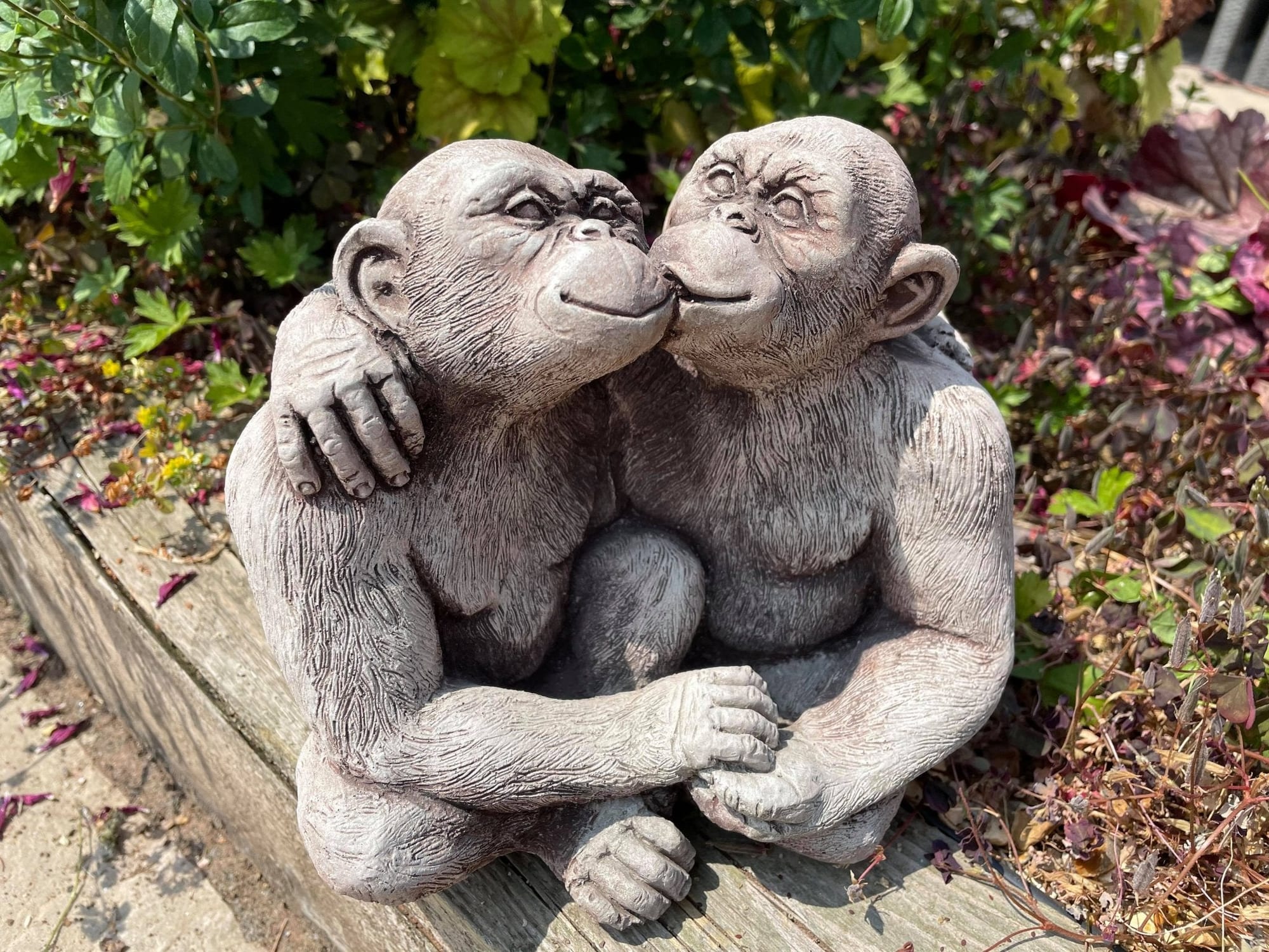 Kissing Monkeys Statue - Backyard Bliss