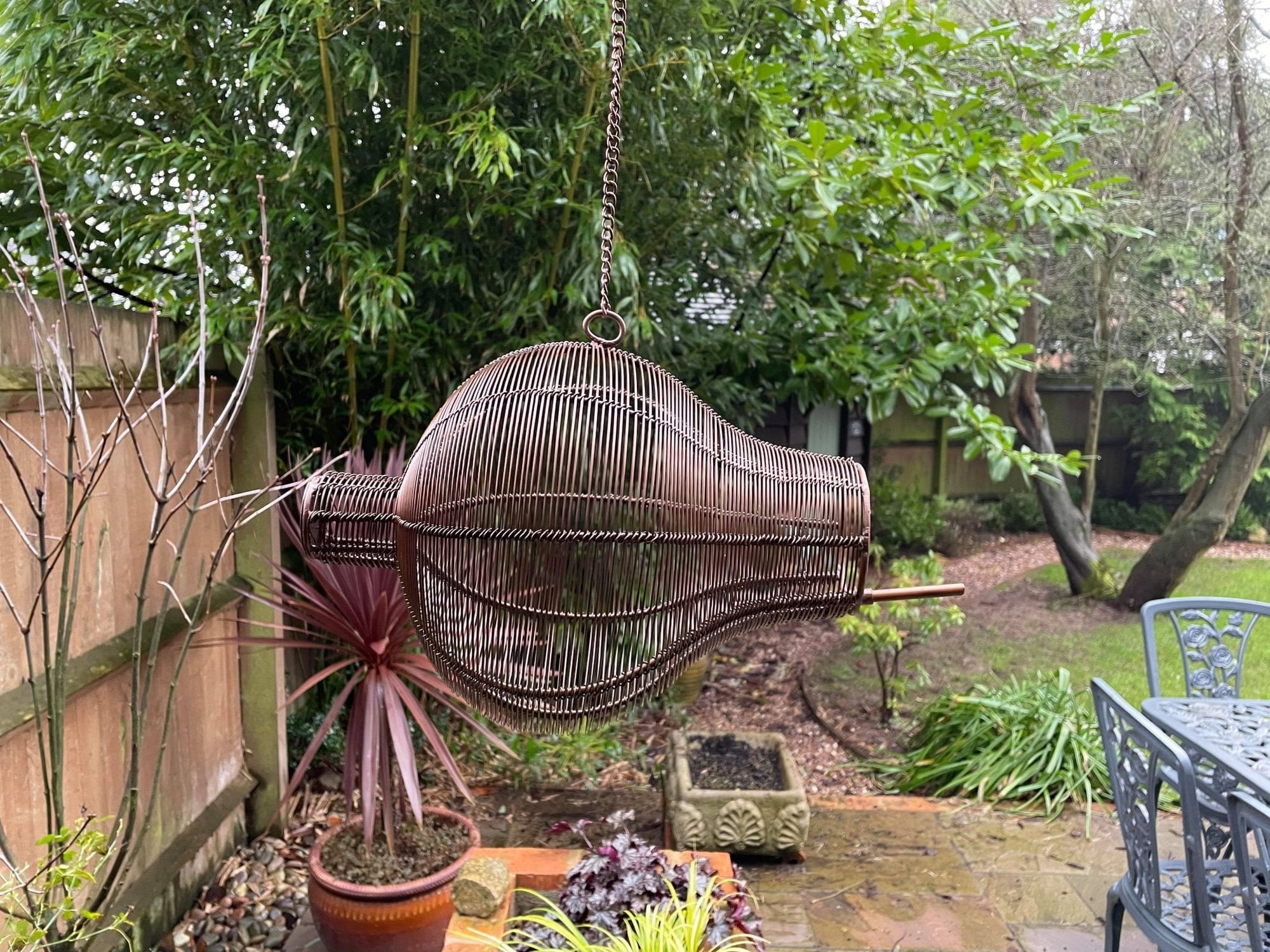 Modern Bird Feeder - Backyard Bliss