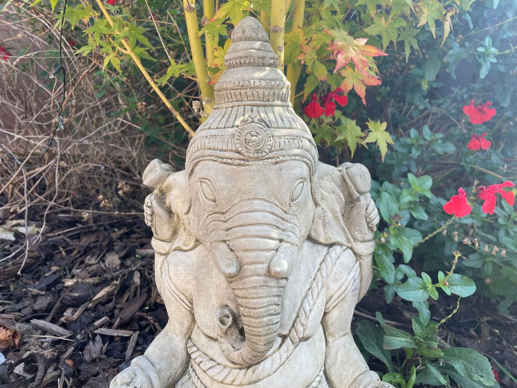 Praying Ganesh Statue - Backyard Bliss