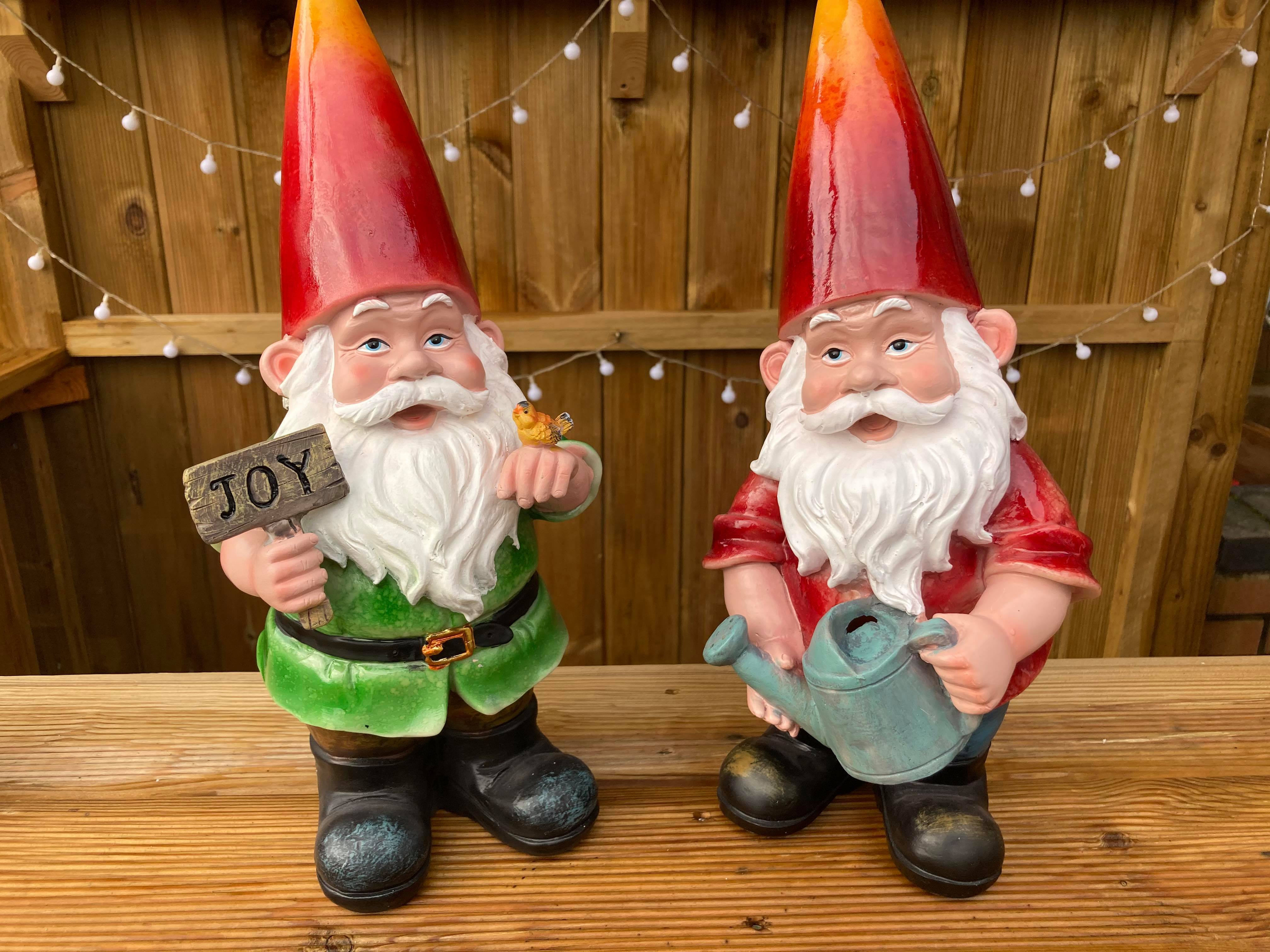 Watering Gnome and Joyful Gnome