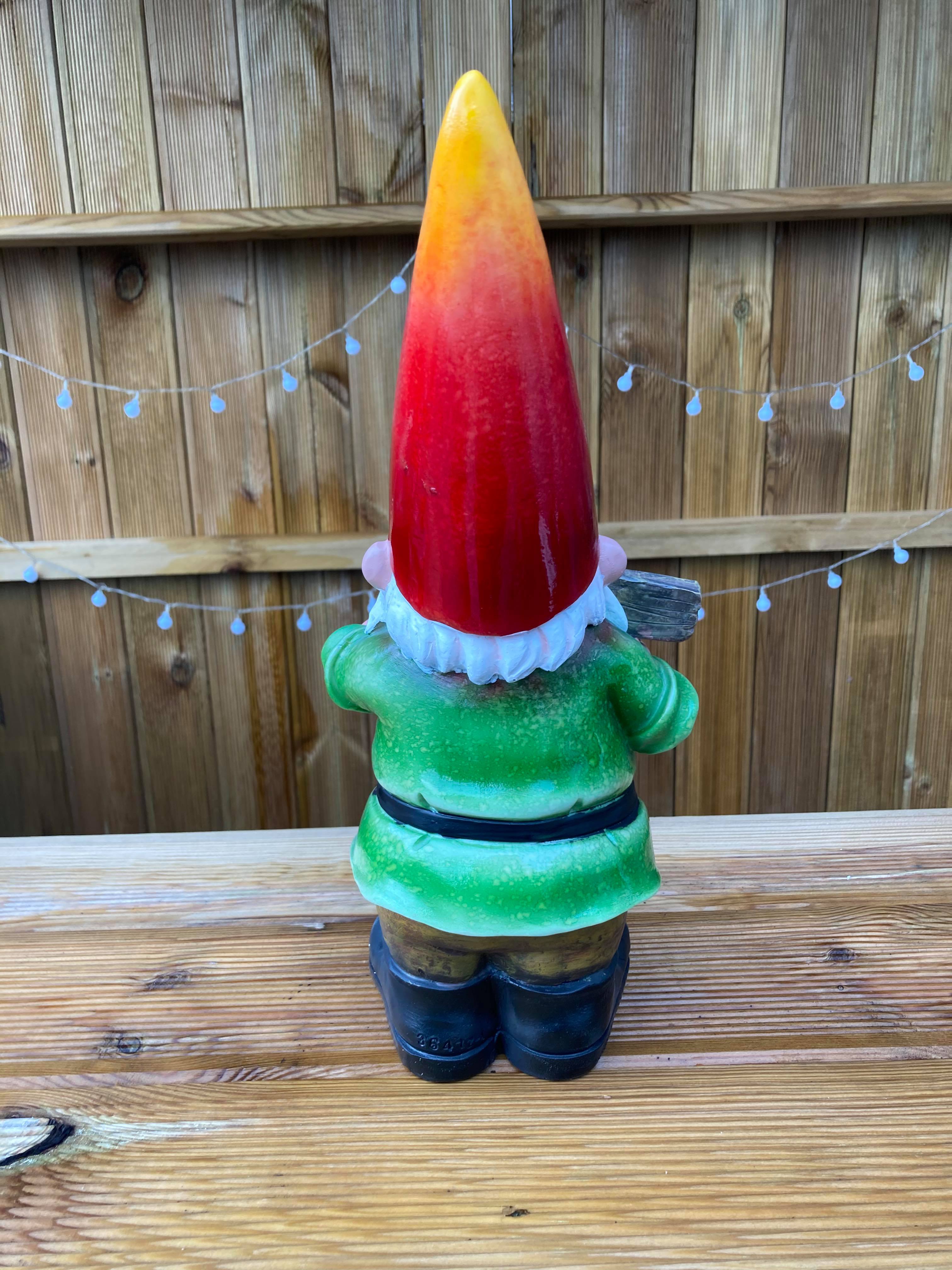 Watering Gnome and Joyful Gnome
