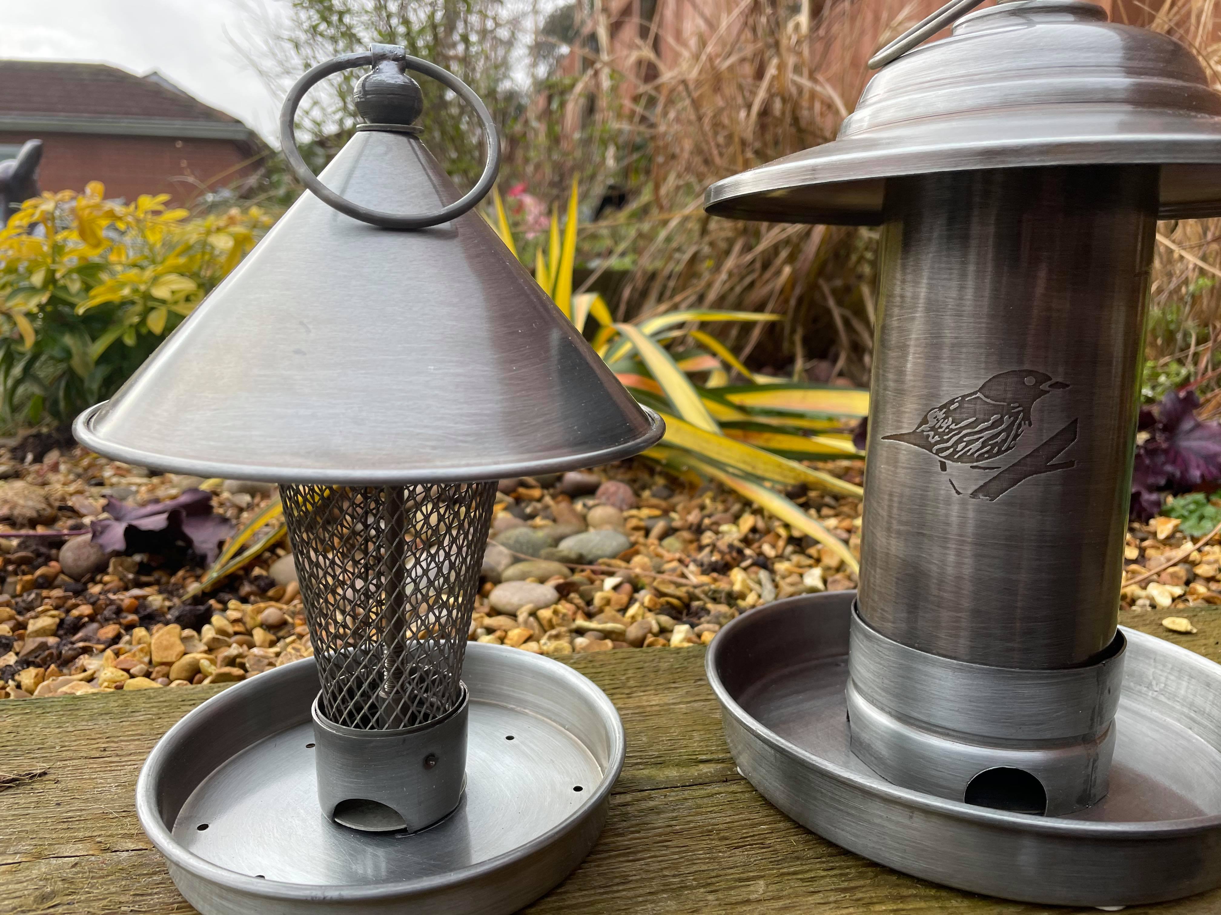 Metal Bird Feeder Set