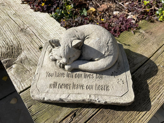 Cat Statue Memorial