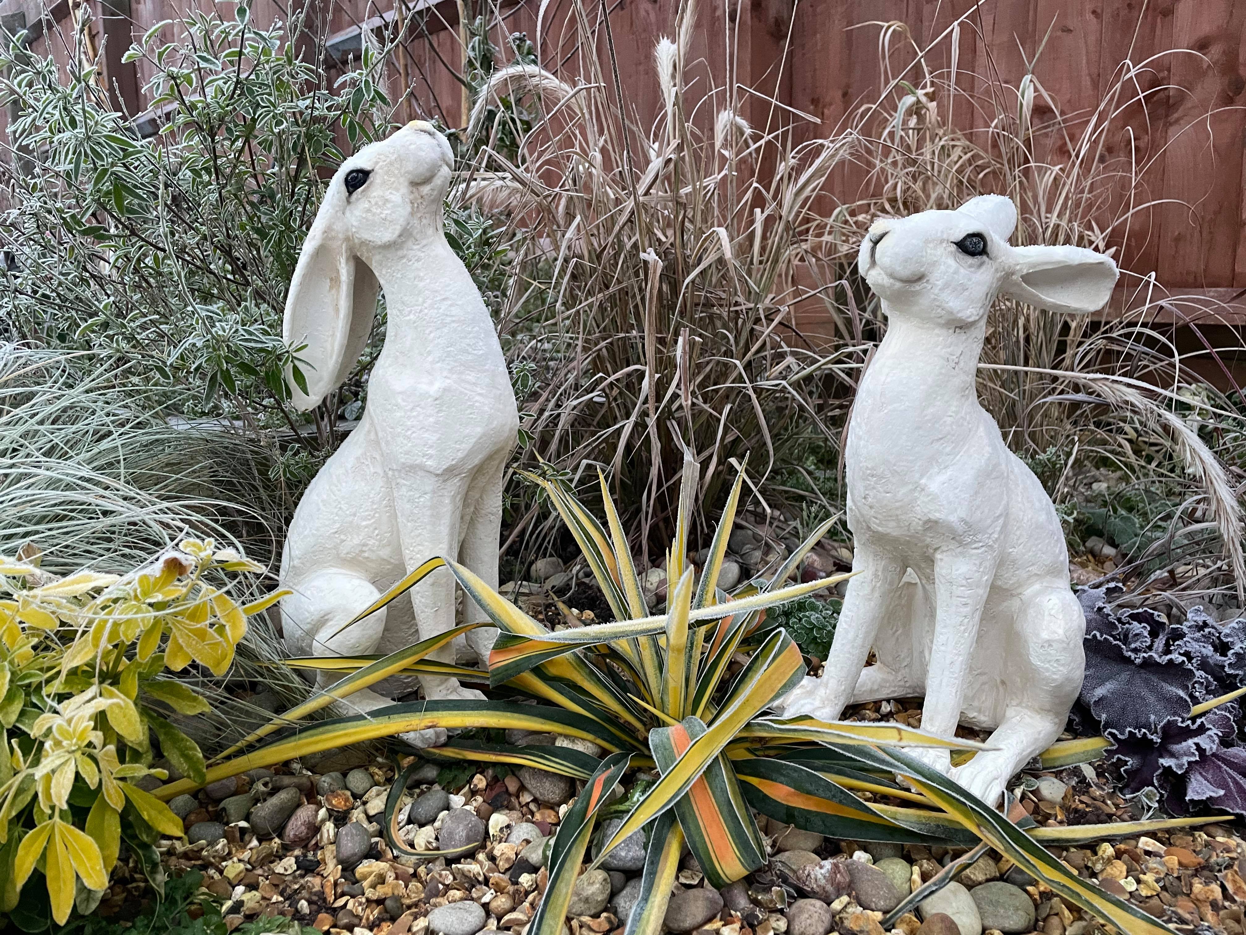 Large White Moon-Gazing Hares Ornament Set