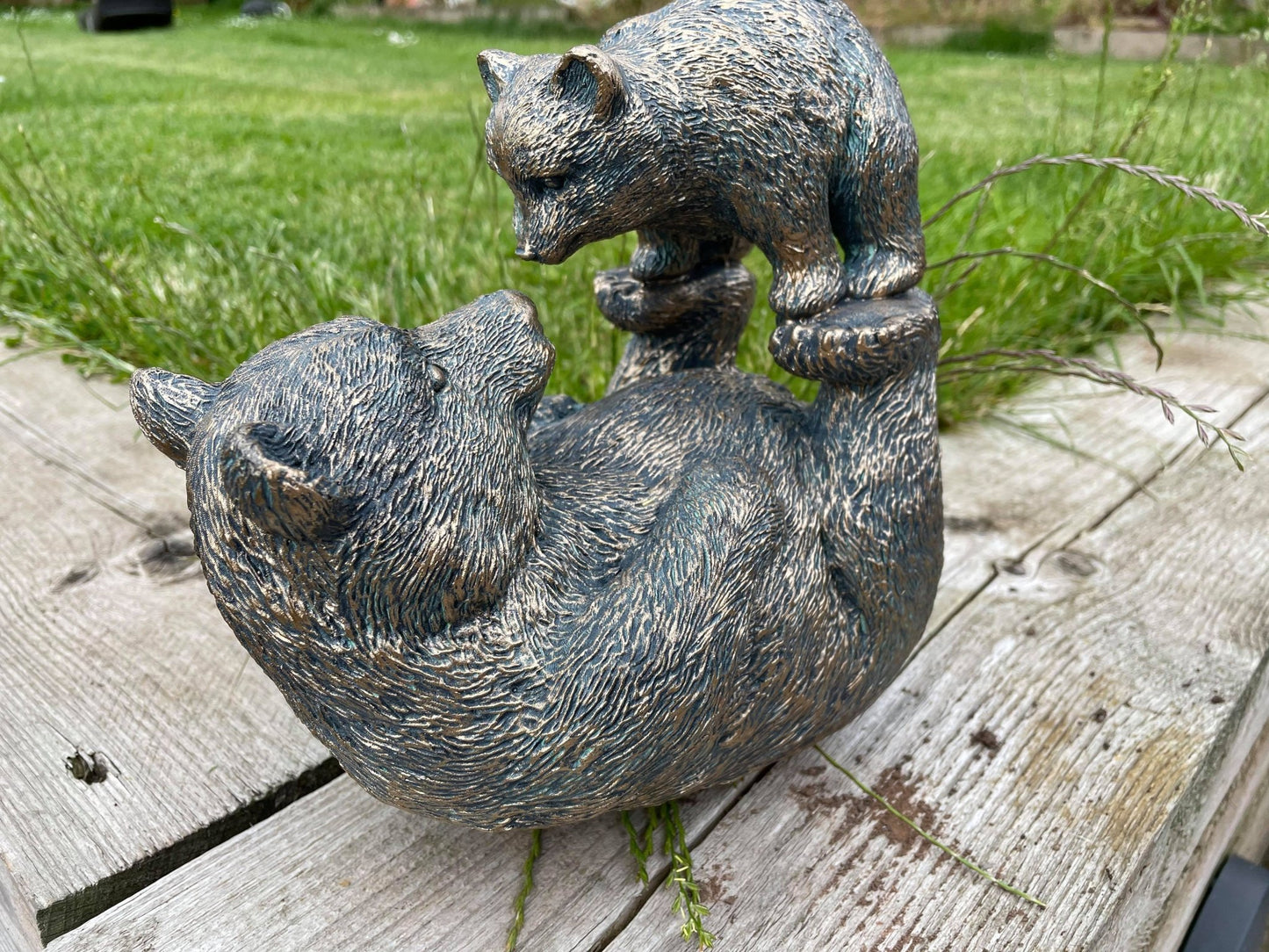 Bronze Bear w/Cub - Backyard Bliss