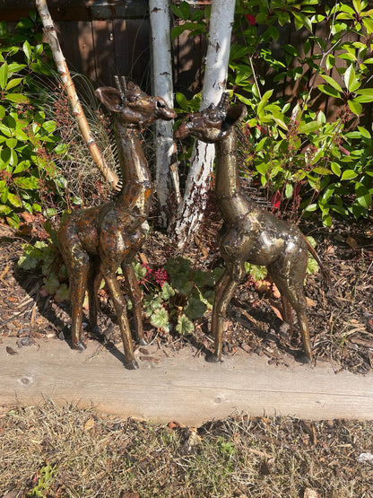 Gorgeous Giraffe Family Metal Set - Backyard Bliss