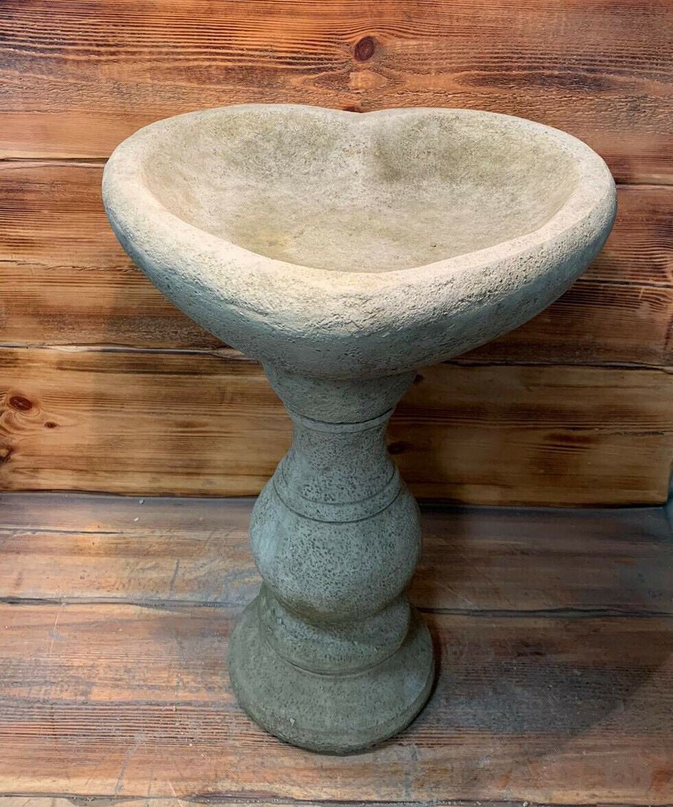 Heart Shaped Bird Bath - Backyard Bliss