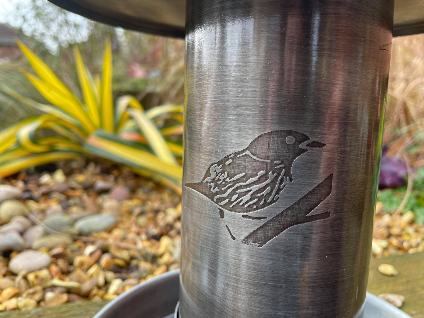 Metal Bird Feeder Set - Backyard Bliss