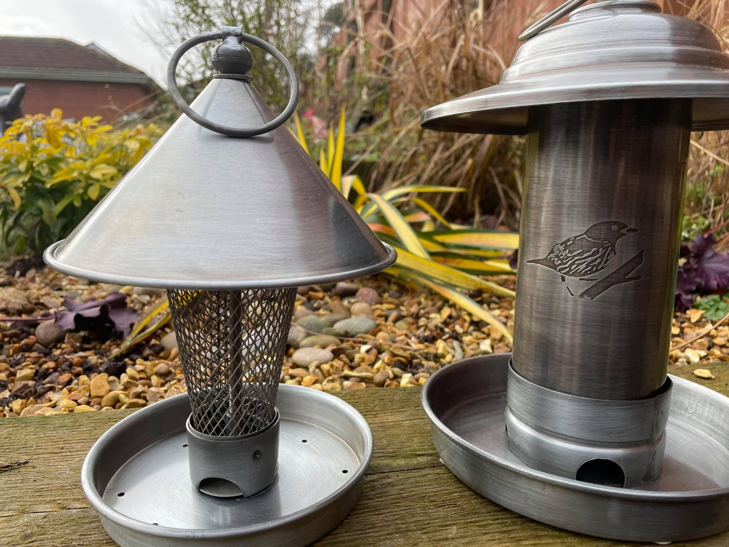 Metal Bird Feeder Set - Backyard Bliss