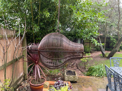 Modern Bird Feeder - Backyard Bliss