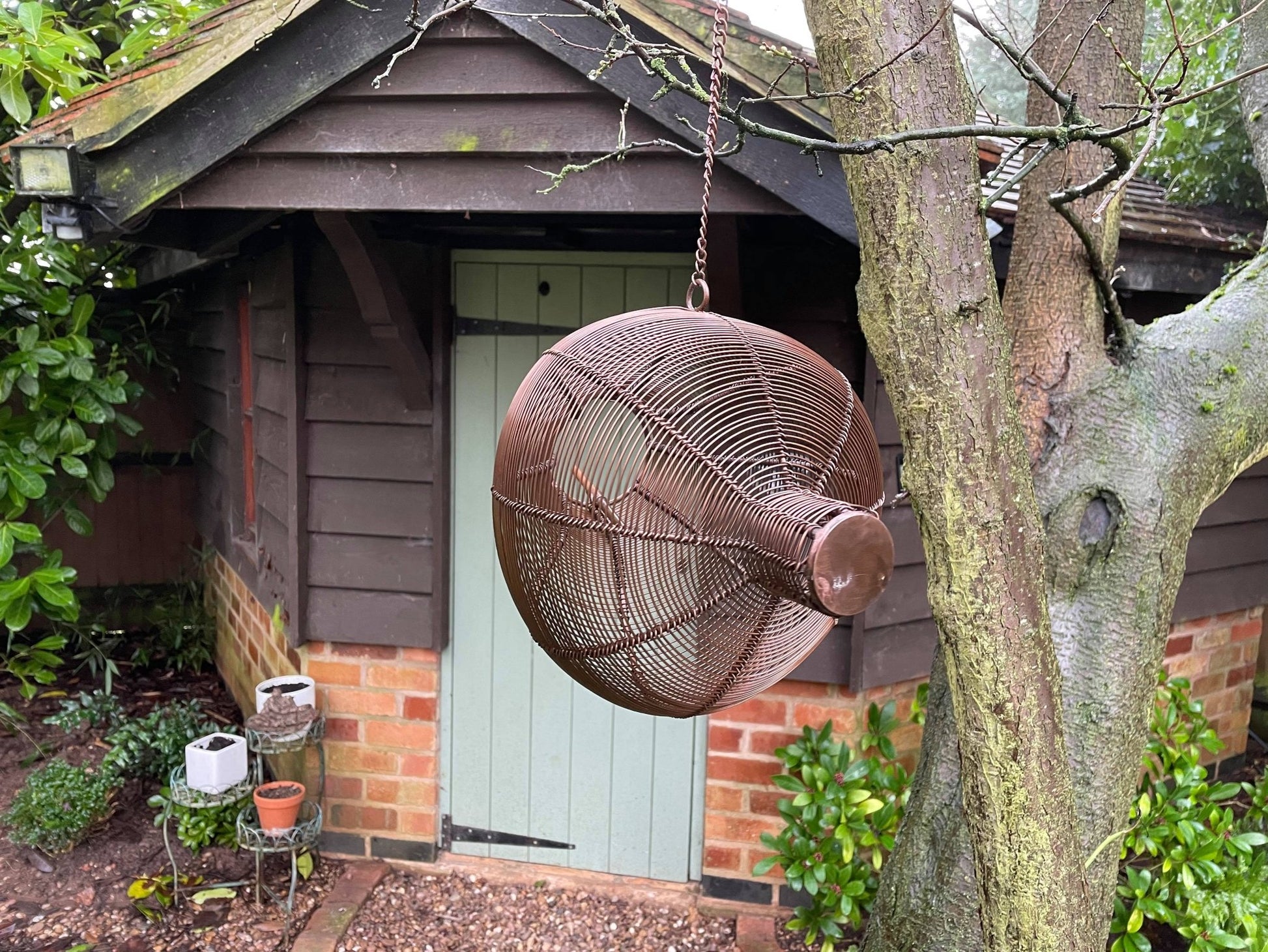 Modern Bird Feeder - Backyard Bliss