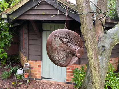Modern Bird Feeder - Backyard Bliss