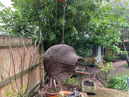 Modern Bird Feeder - Backyard Bliss