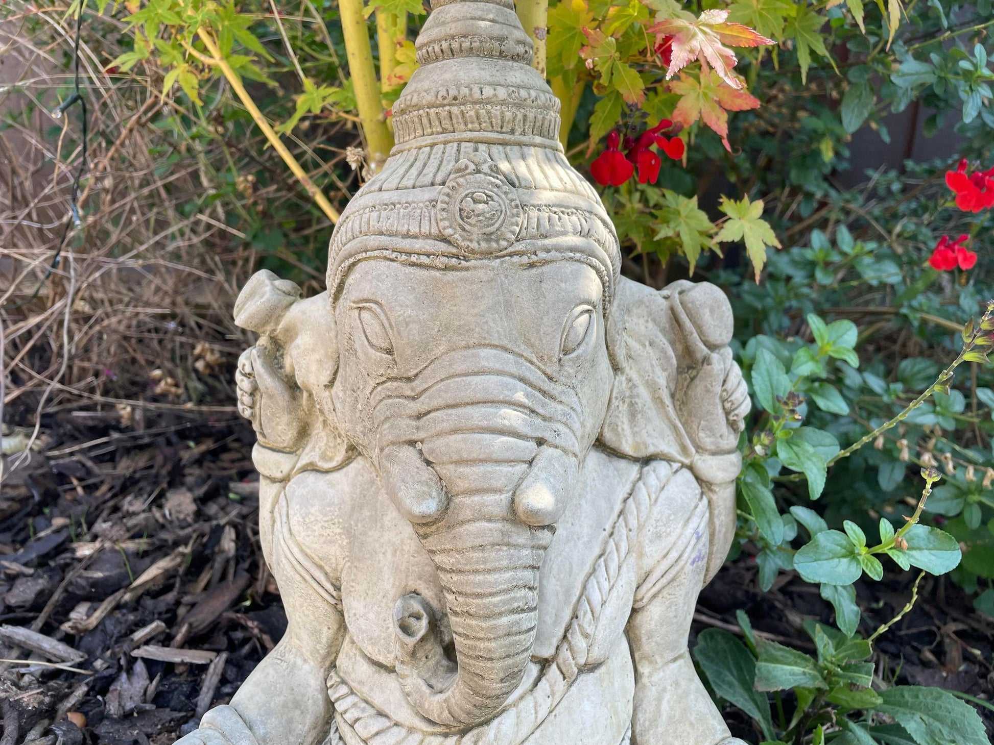Praying Ganesh Statue - Backyard Bliss