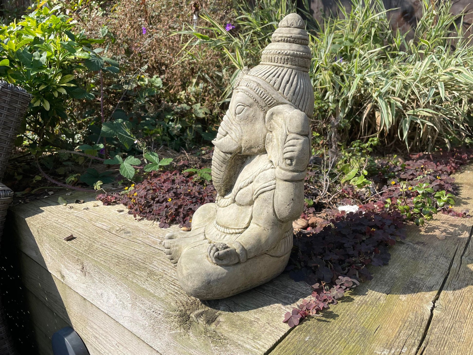 Praying Ganesh Statue - Backyard Bliss